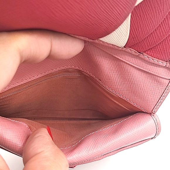 PRADA Portafoglio Pattina Pink Saffiano Leather Bifold Wallet - Picture 13 of 16